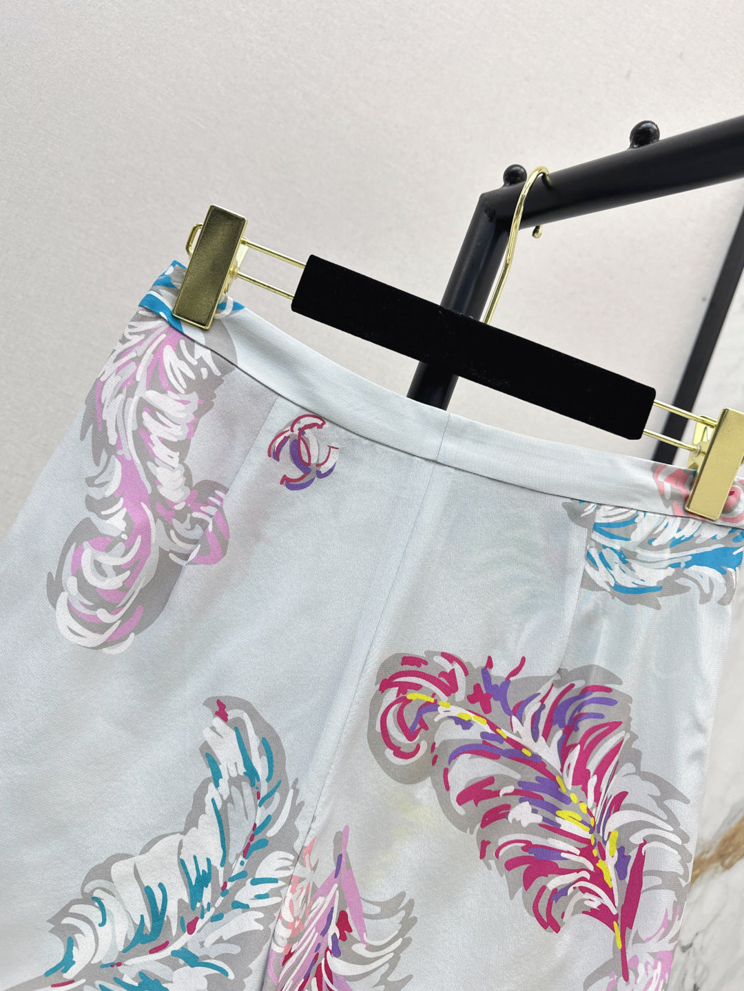 C*nel 25ss printed silk shorts