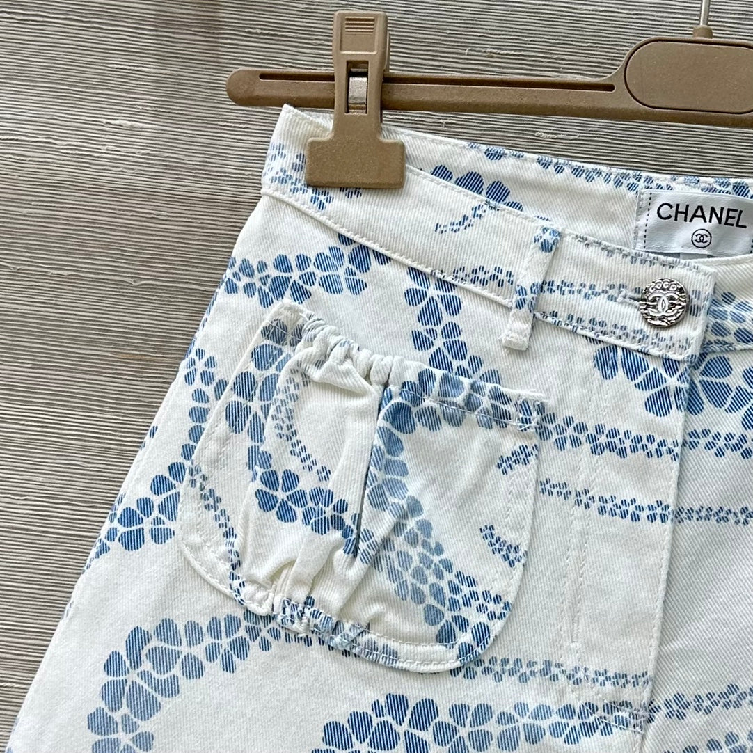 C*nel 25ss pearl chain printed denim shorts