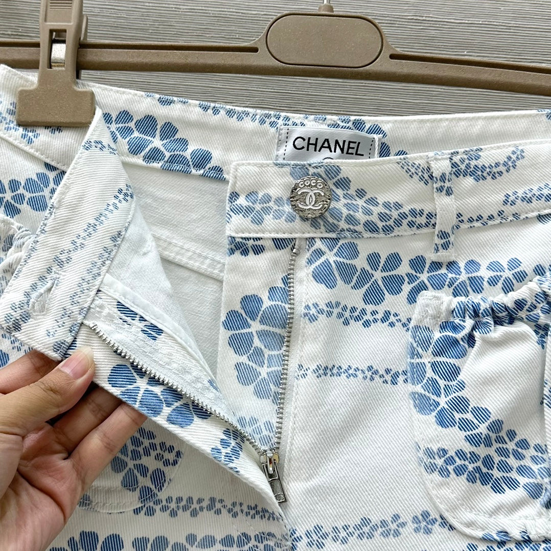 C*nel 25ss pearl chain printed denim shorts