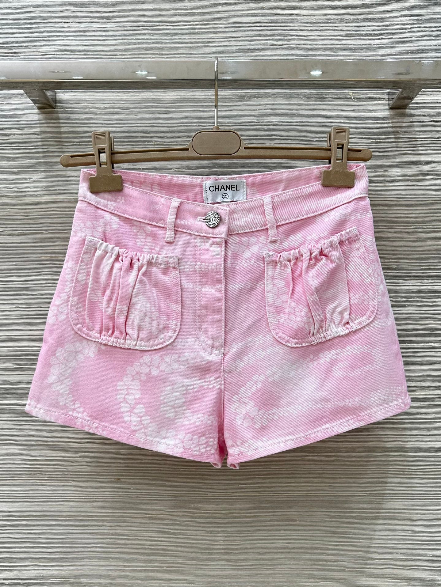 C*nel 25ss pearl chain printed denim shorts