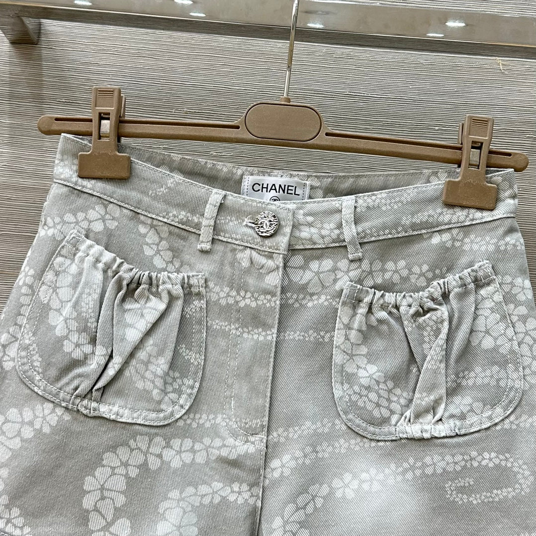 C*nel 25ss pearl chain printed denim shorts