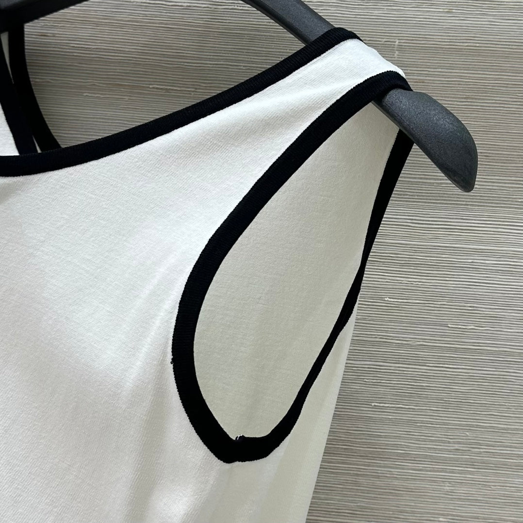C*nel 25ss knitted vest