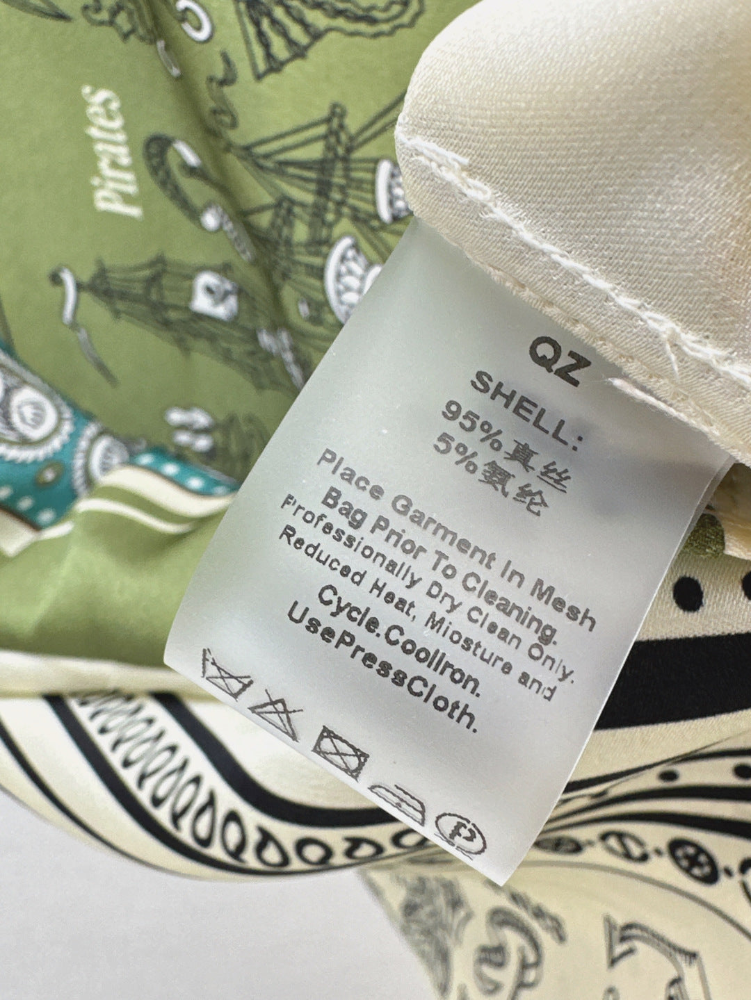 Lor*P 25ss Reversible silk cape top