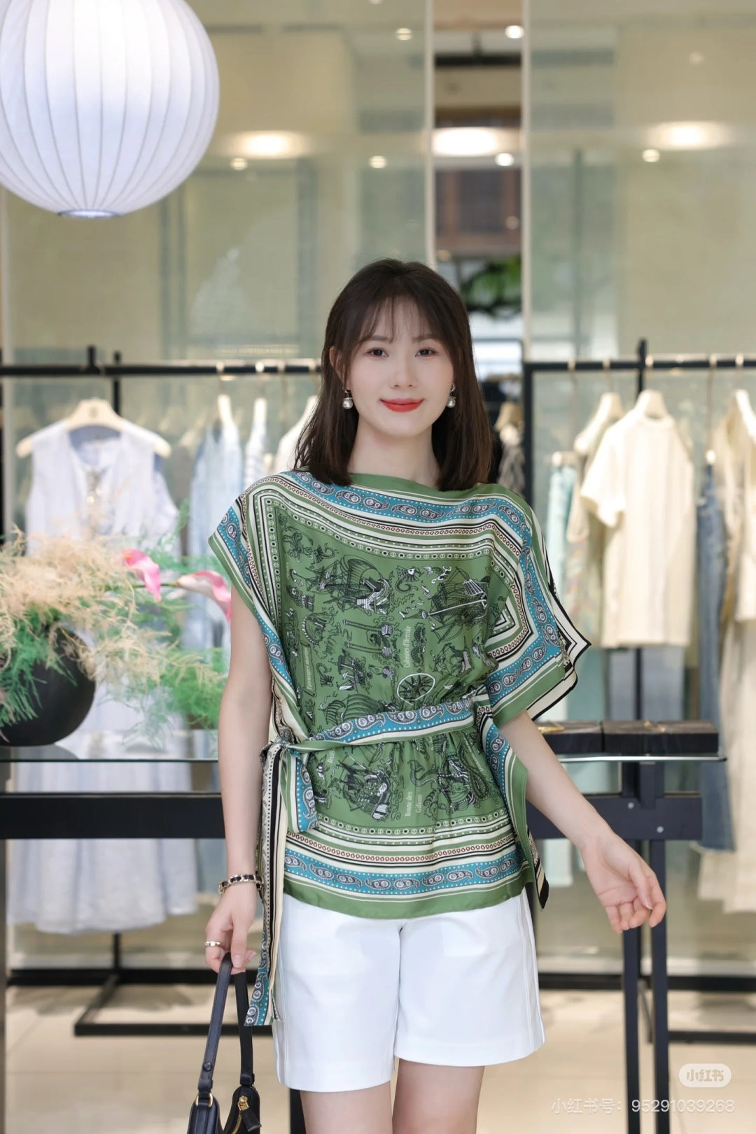 Lor*P 25ss Reversible silk cape top