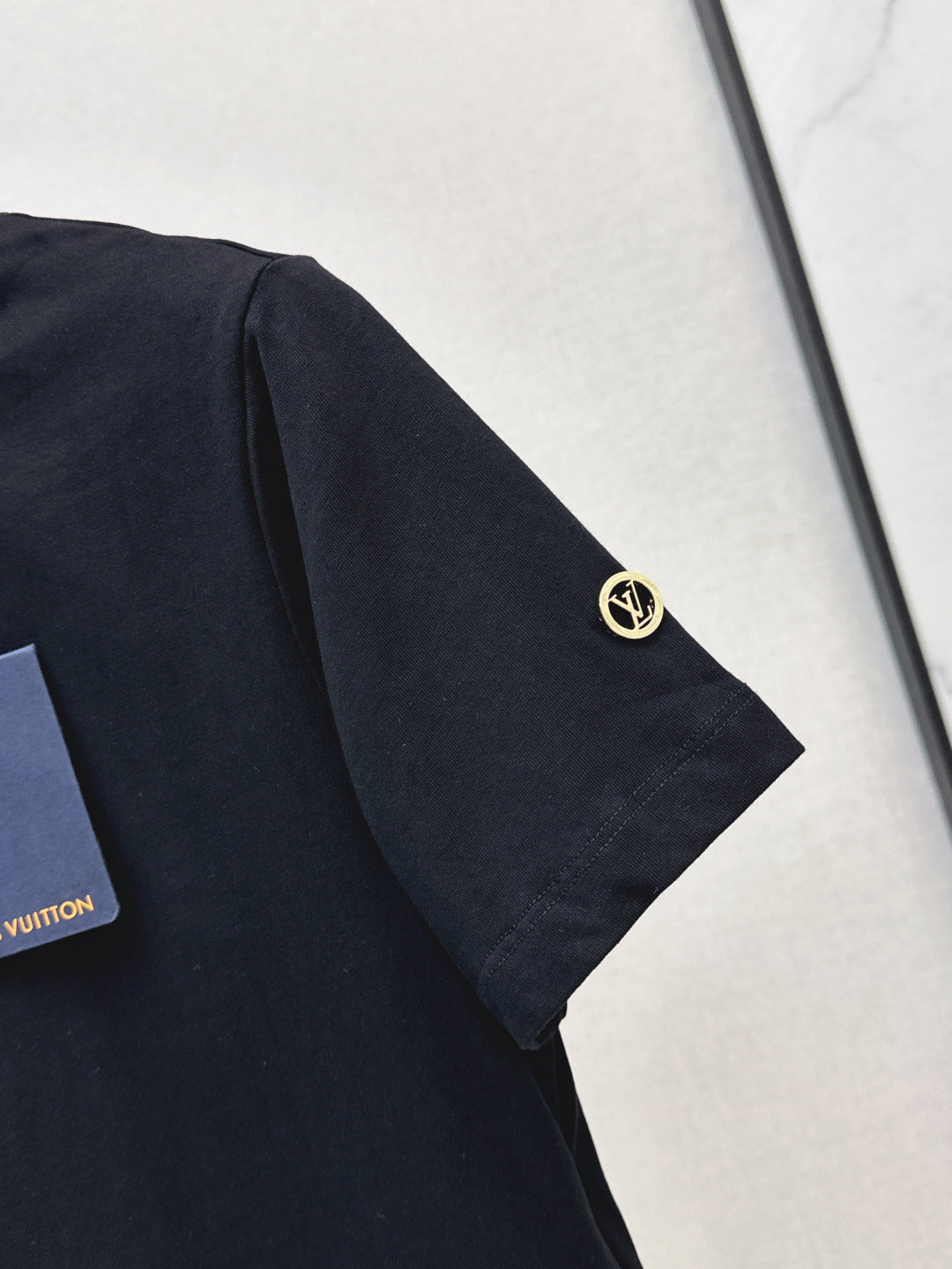 Loui* 25ss embroidered trim cropped top