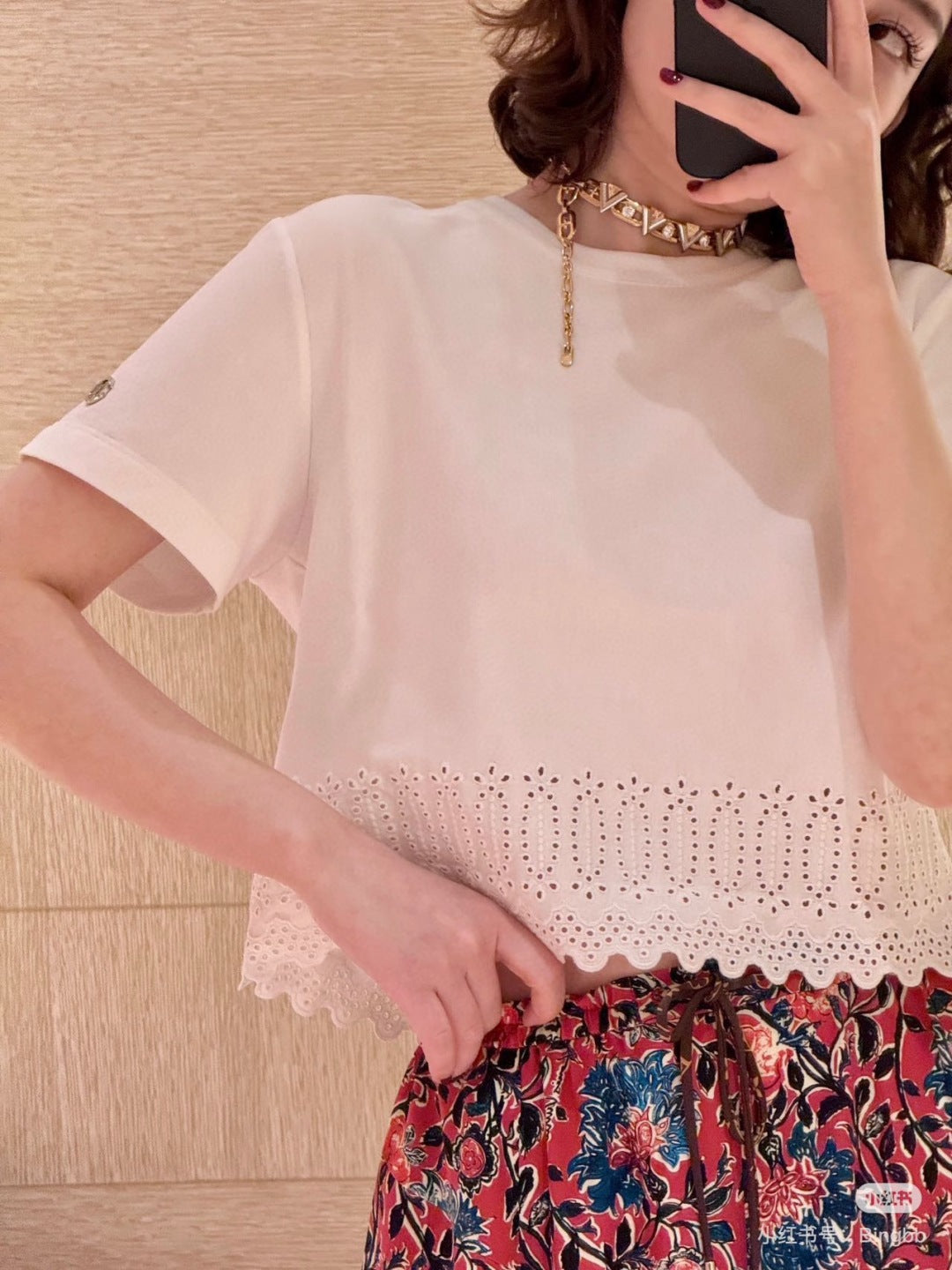 Loui* 25ss embroidered trim cropped top