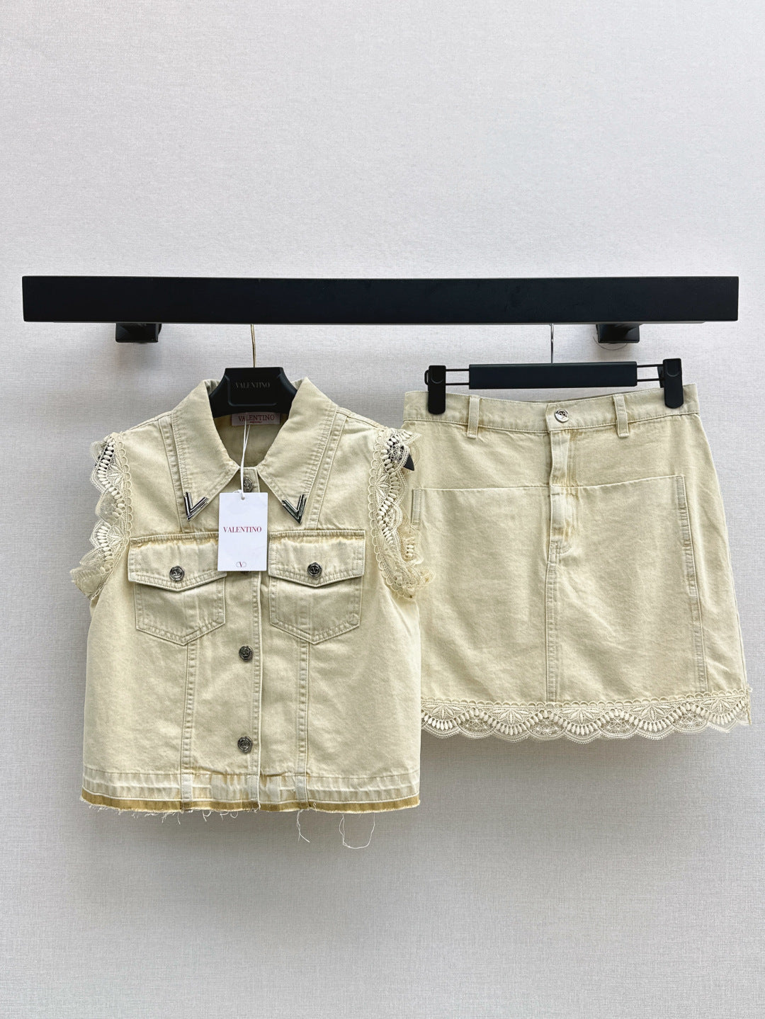 Loui* 25ss lace trim denim suit