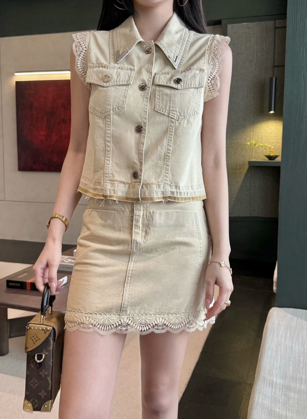 Loui* 25ss lace trim denim suit