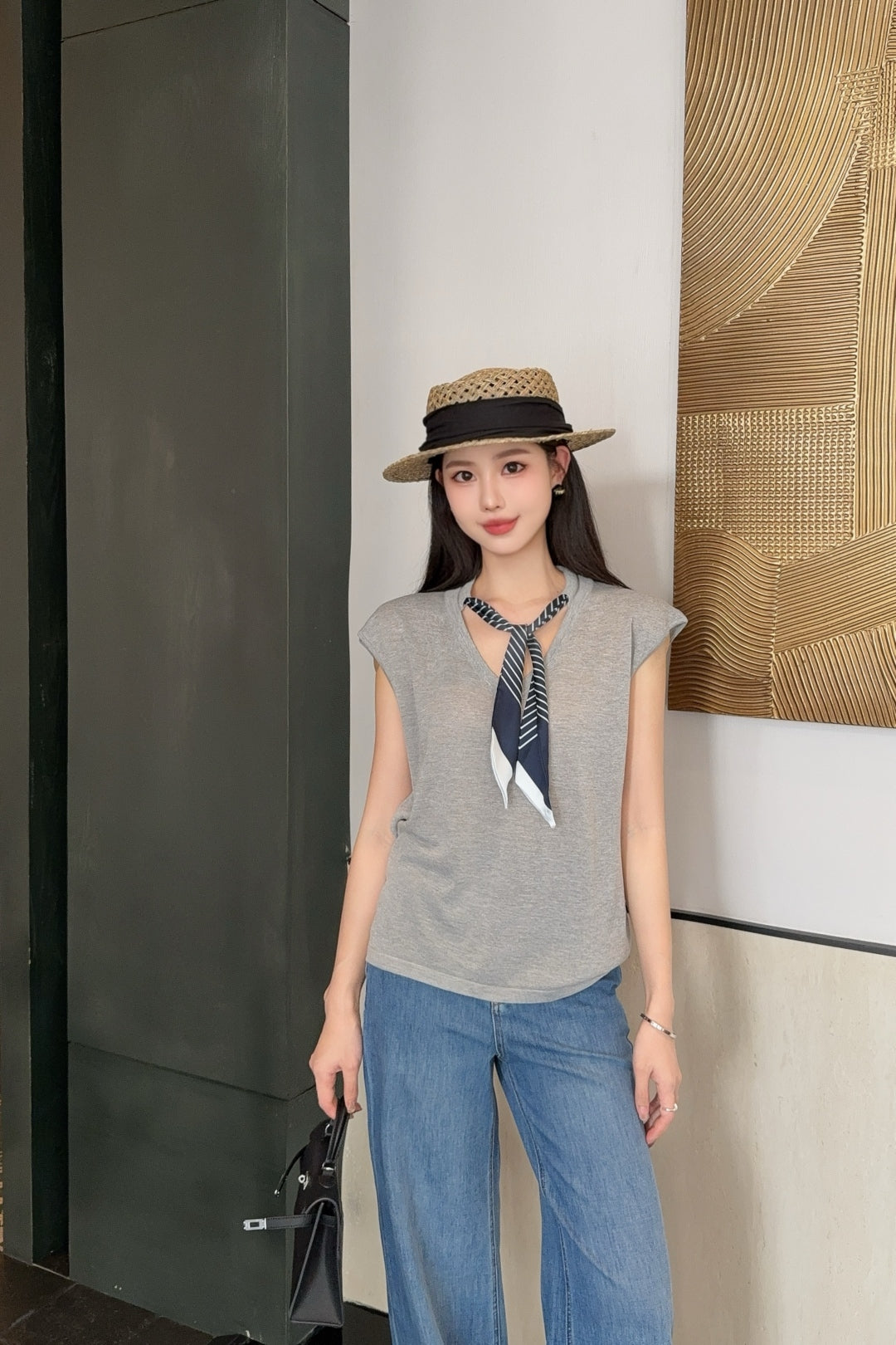 D*r 25ss scraf accent sleeveless sweater