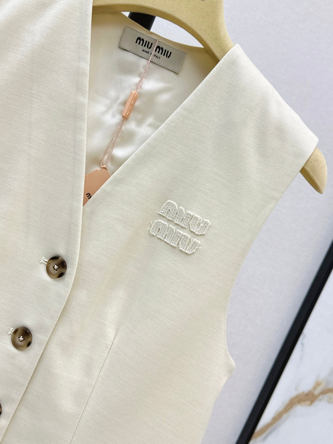 M*u 25ss color-blocked vest