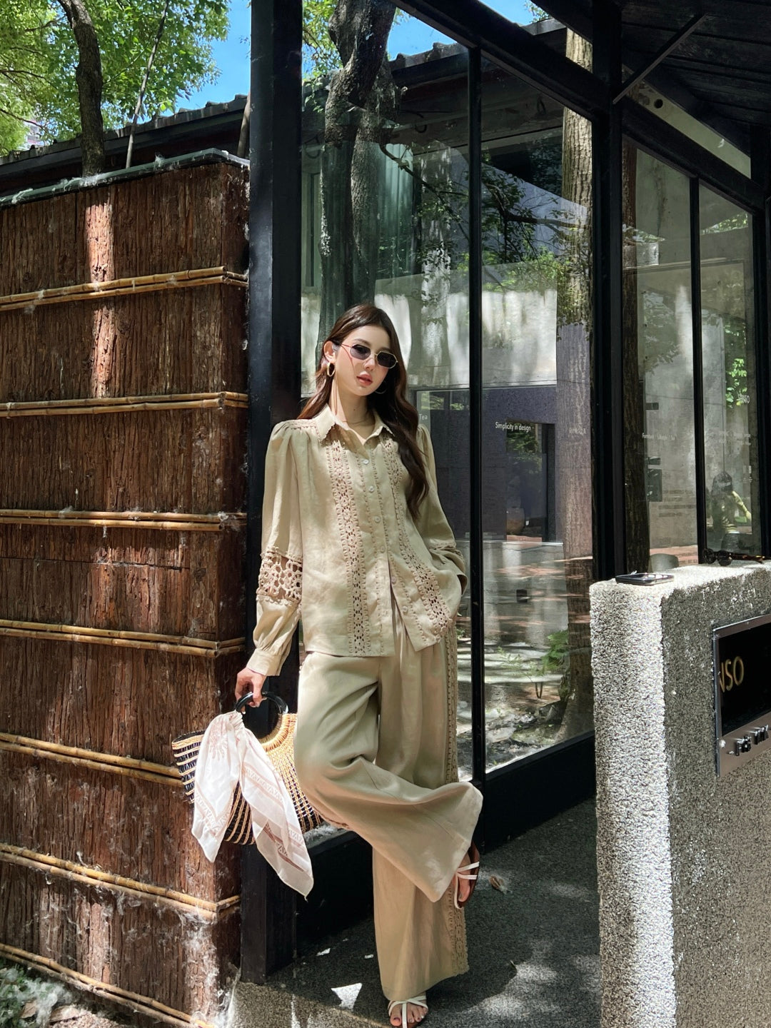 Zim* 25ss embroidered linen shirt