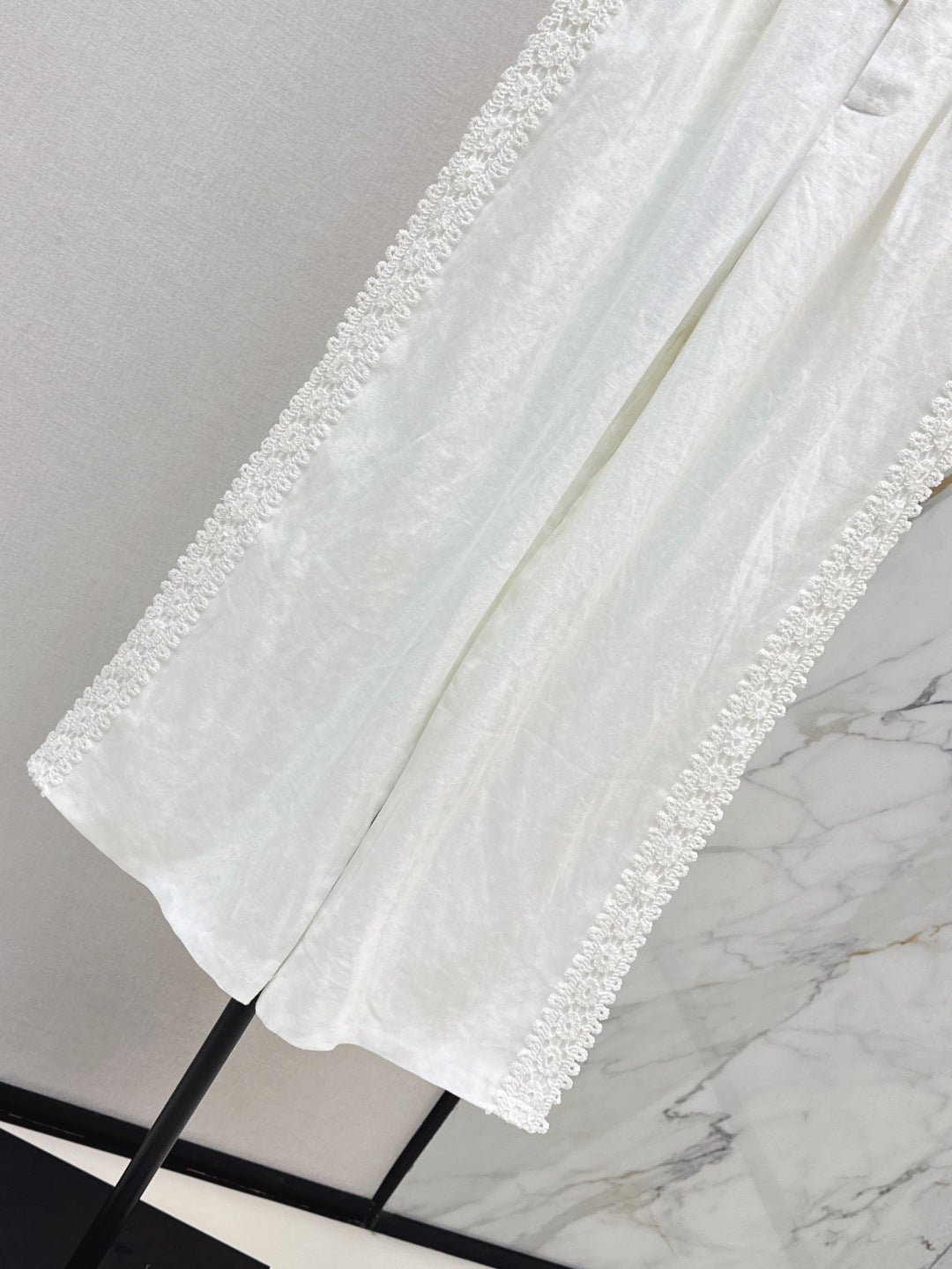 Zim* 25ss embroidered linen pants