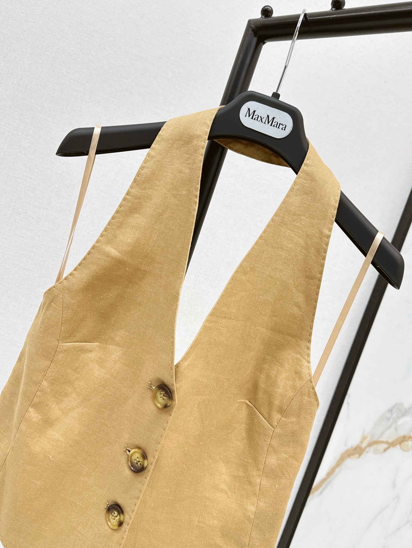 MaxM* 25ss linen halter vest