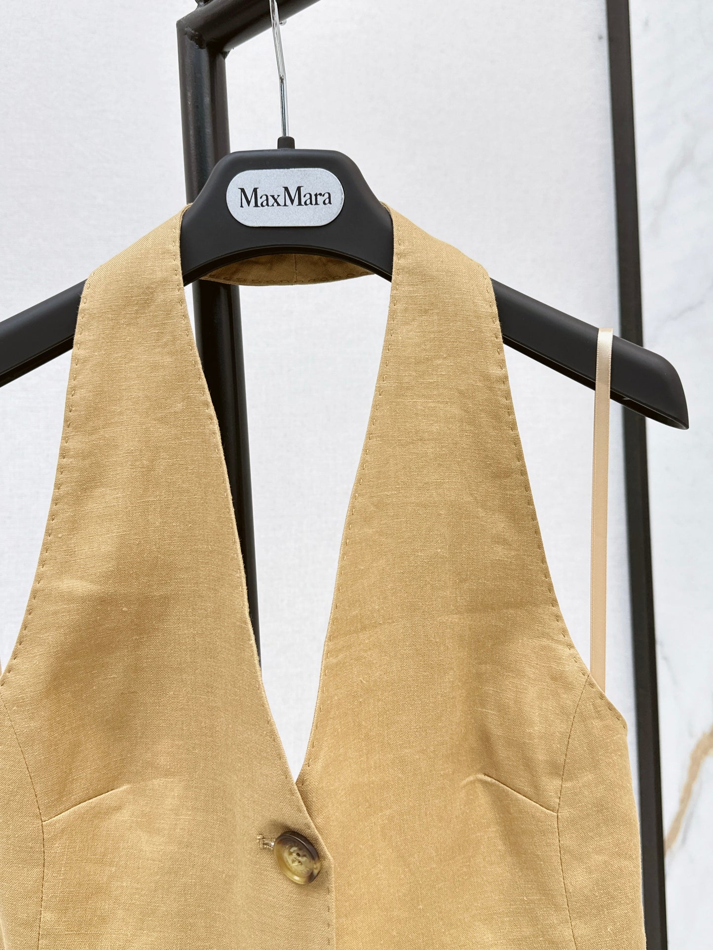MaxM* 25ss linen halter vest