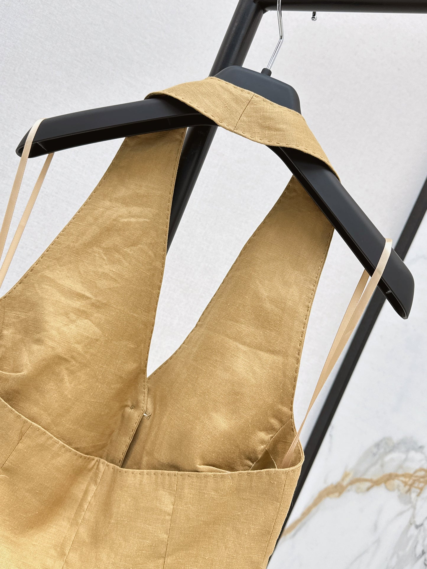 MaxM* 25ss linen halter vest