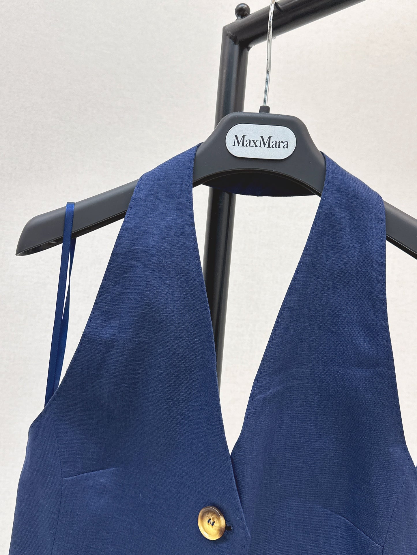 MaxM* 25ss linen halter vest