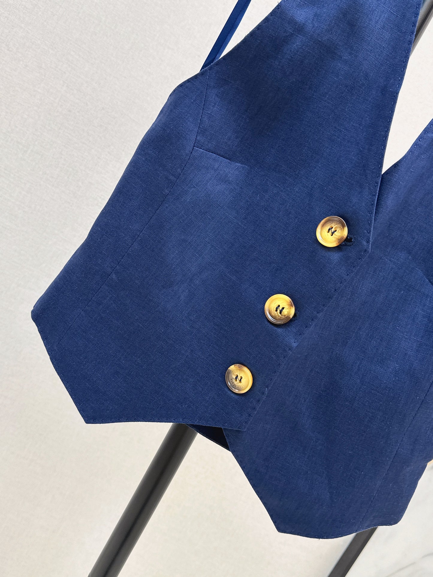 MaxM* 25ss linen halter vest