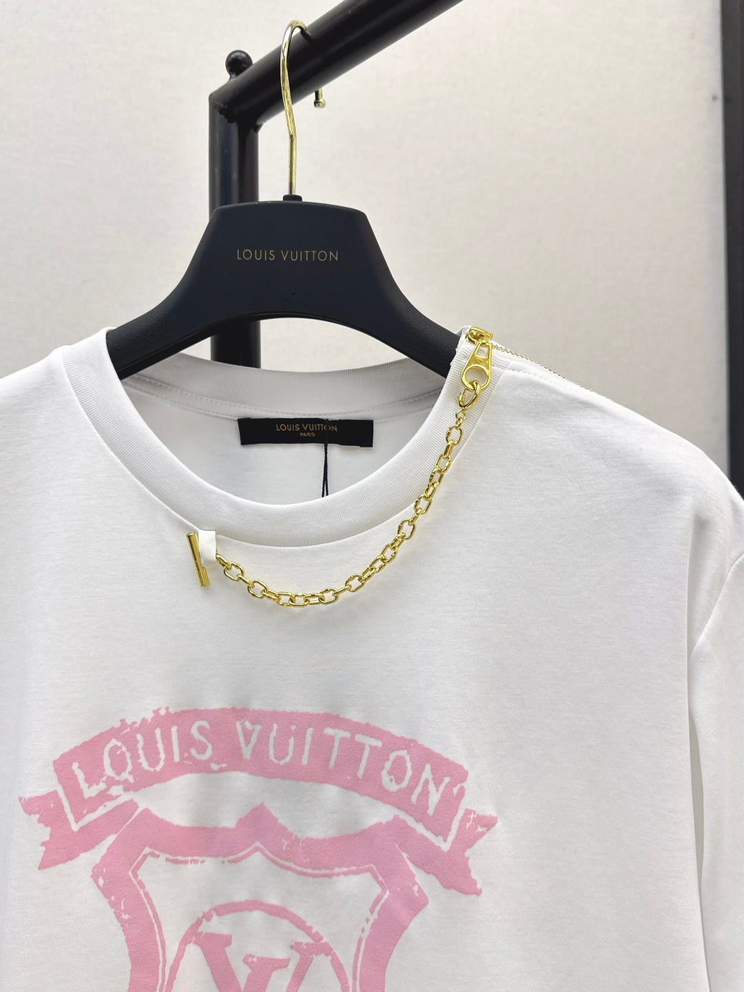 Loui* 25ss Signature Zipper Detail T-Shirt