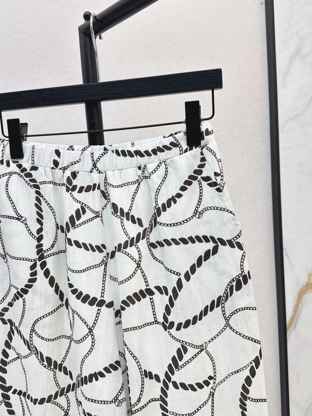 Herm* 25ss chain printed pants