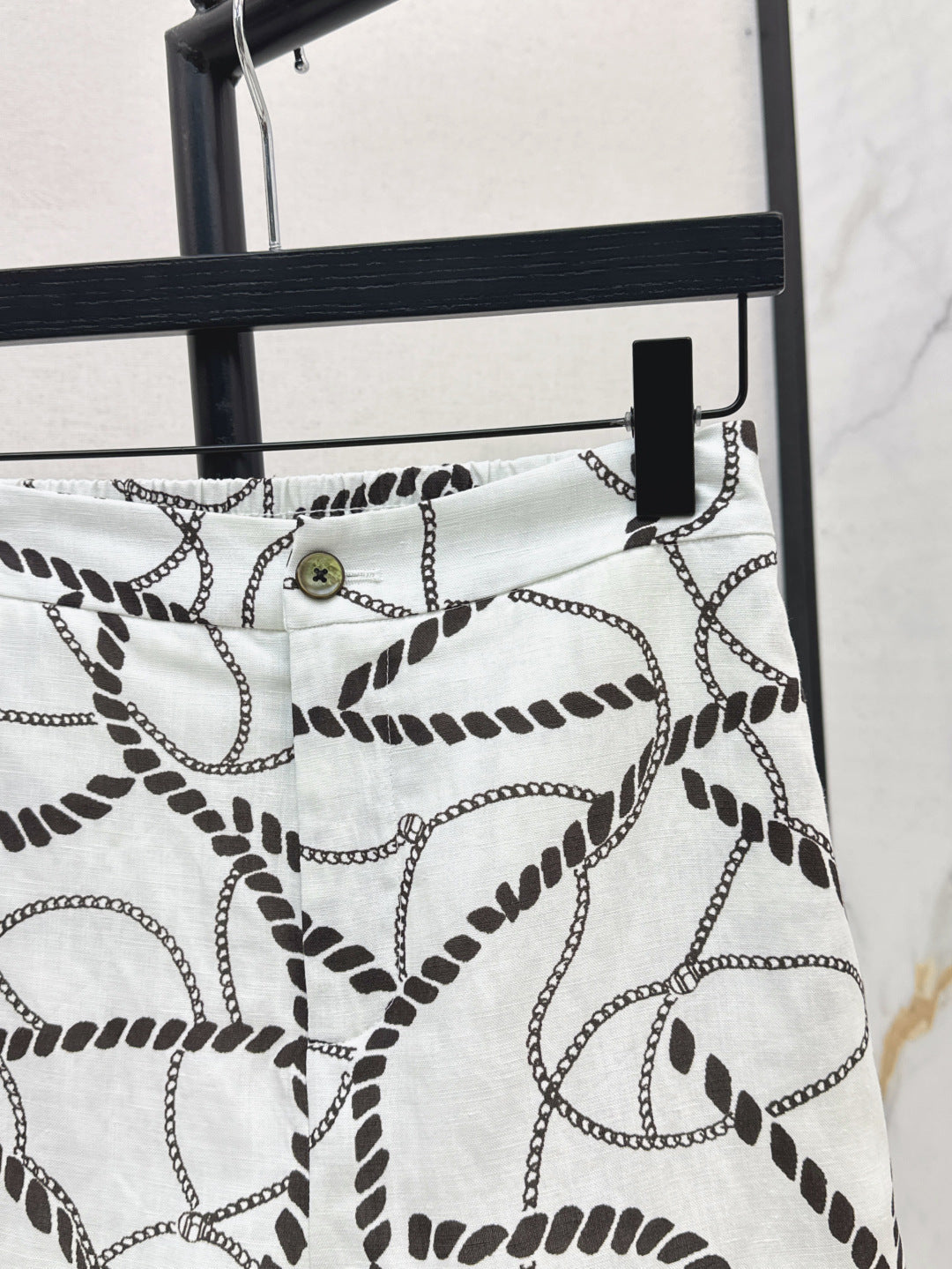 Herm* 25ss chain printed shorts