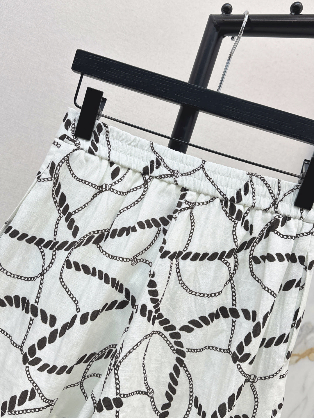 Herm* 25ss chain printed shorts