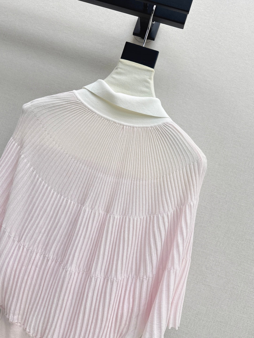 M*u 25ss knitted cape top