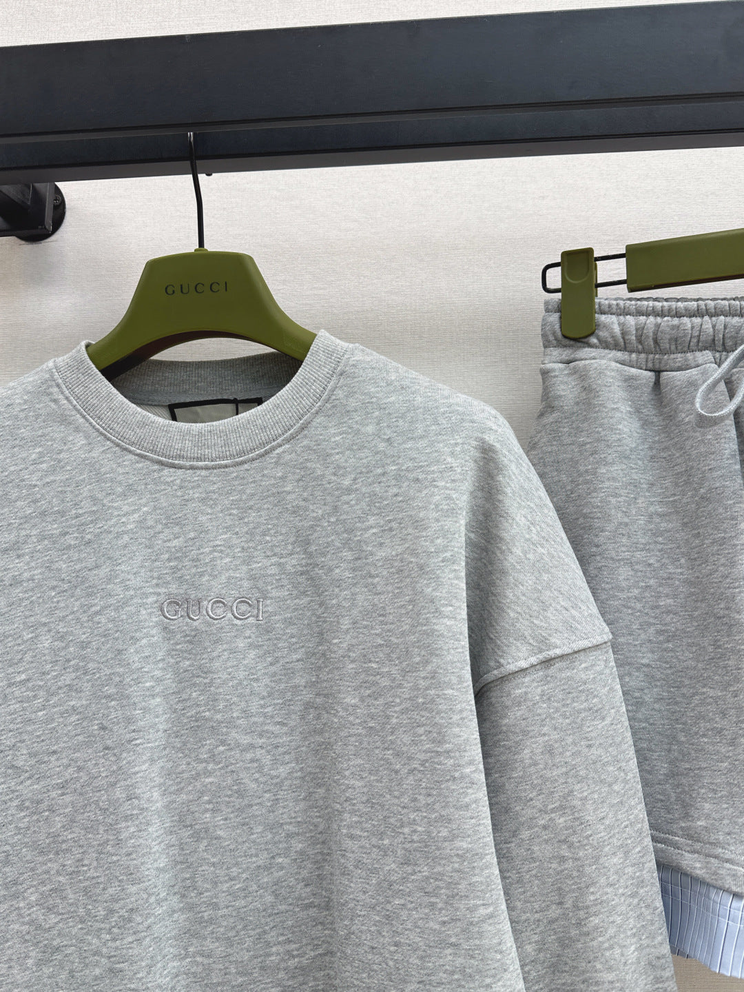 Gu* 25ss embroidered cotton sweatshirt set