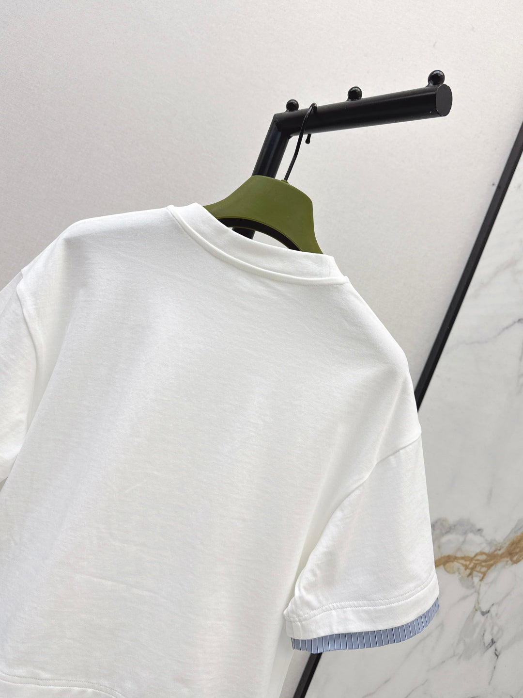 Gu* 25ss embroidered jersey t-shirt