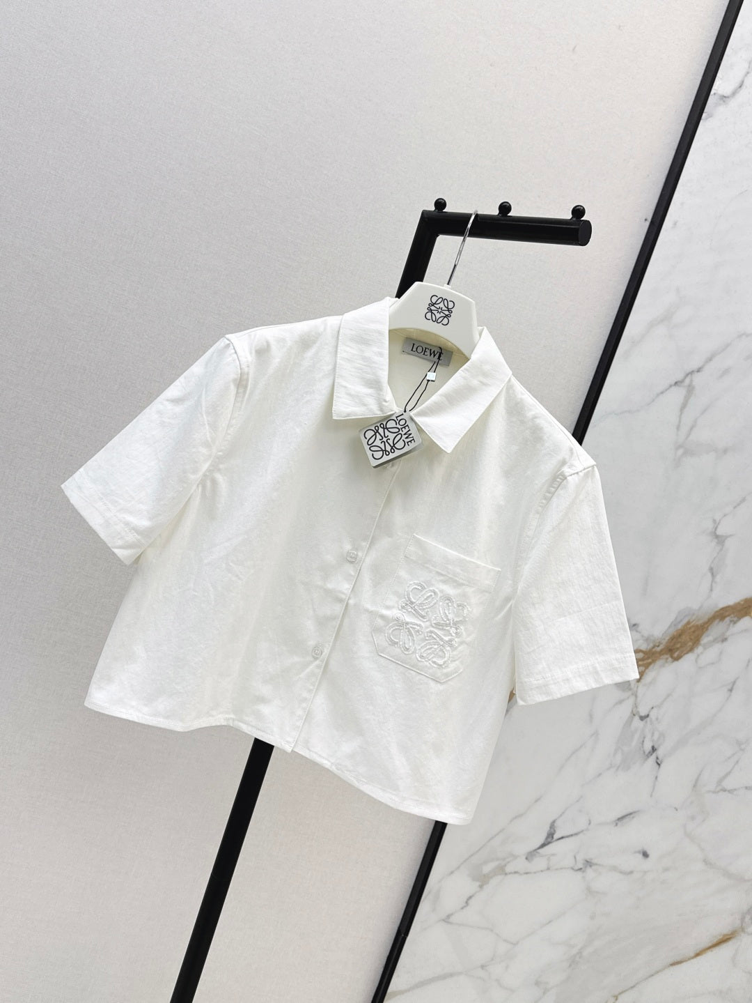 Loe* 25ss anagram cropped denim shirt