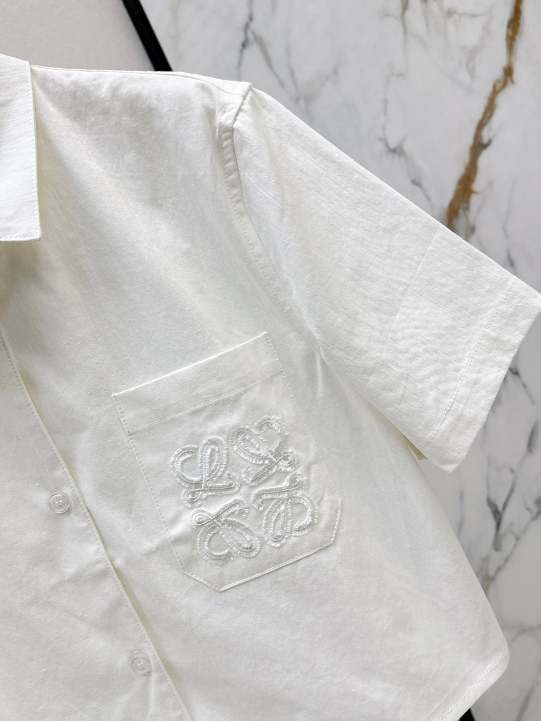 Loe* 25ss anagram cropped denim shirt