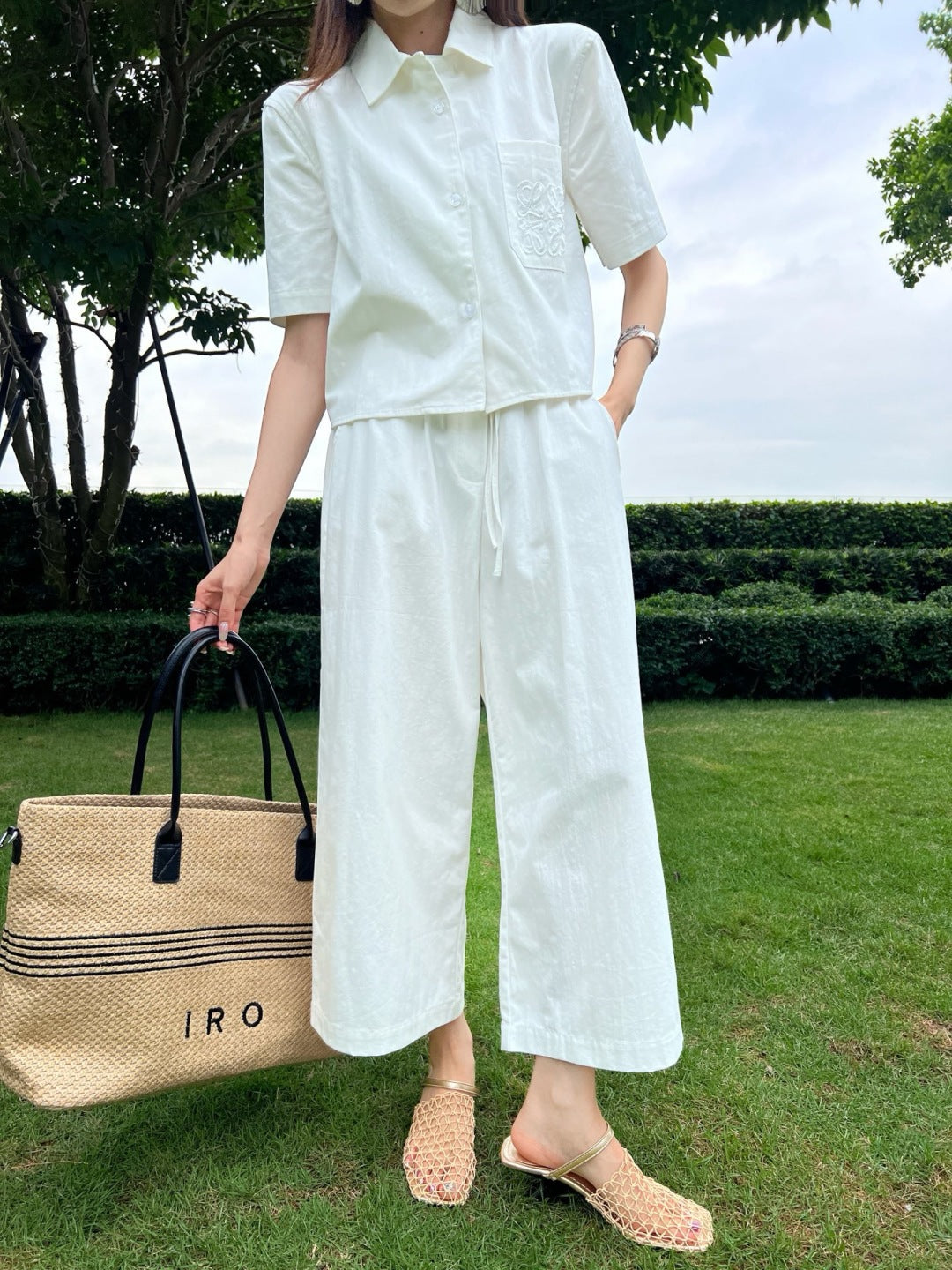 Loe* 25ss anagram cropped denim shirt