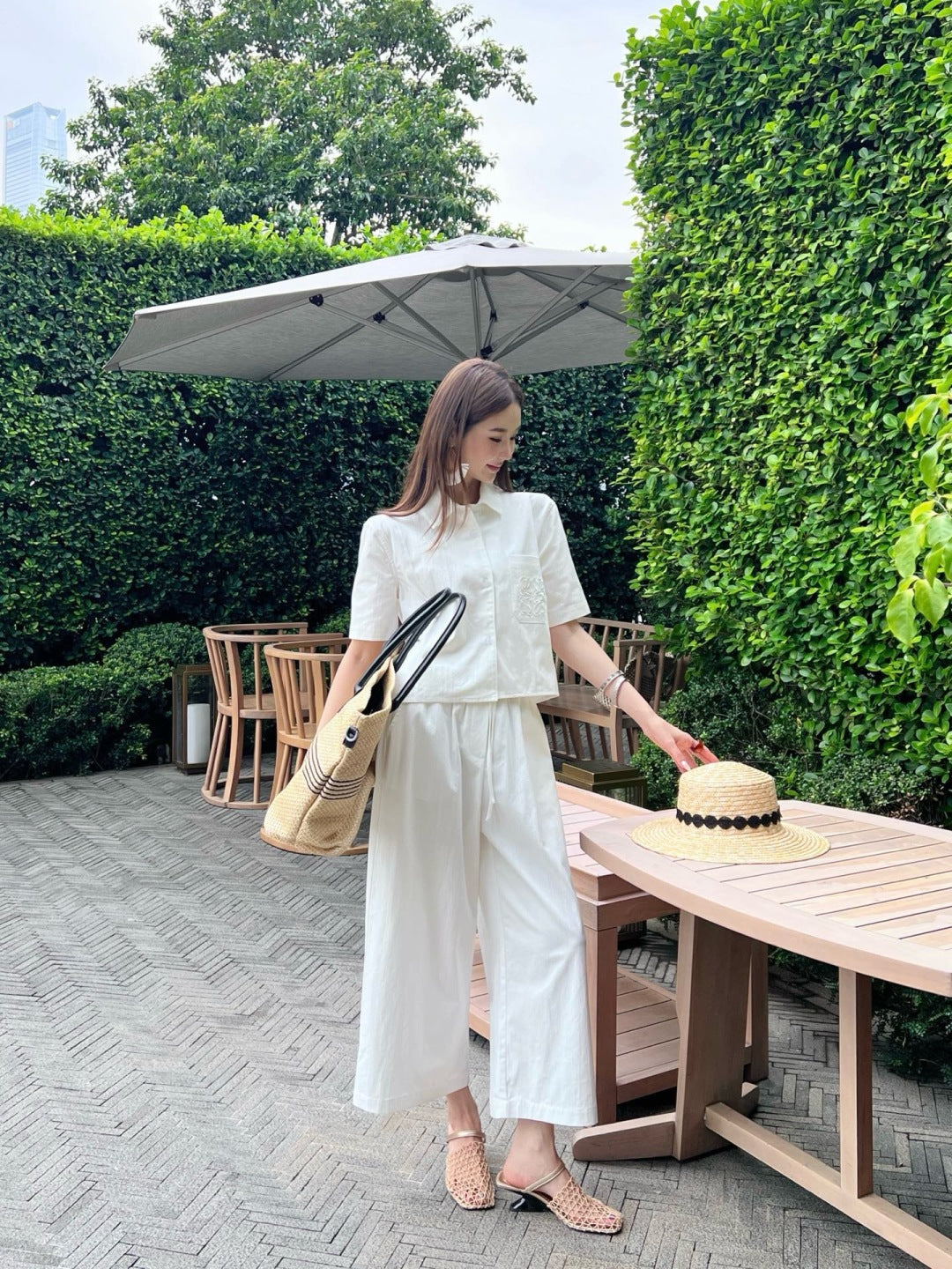 Loe* 25ss anagram cropped denim pants