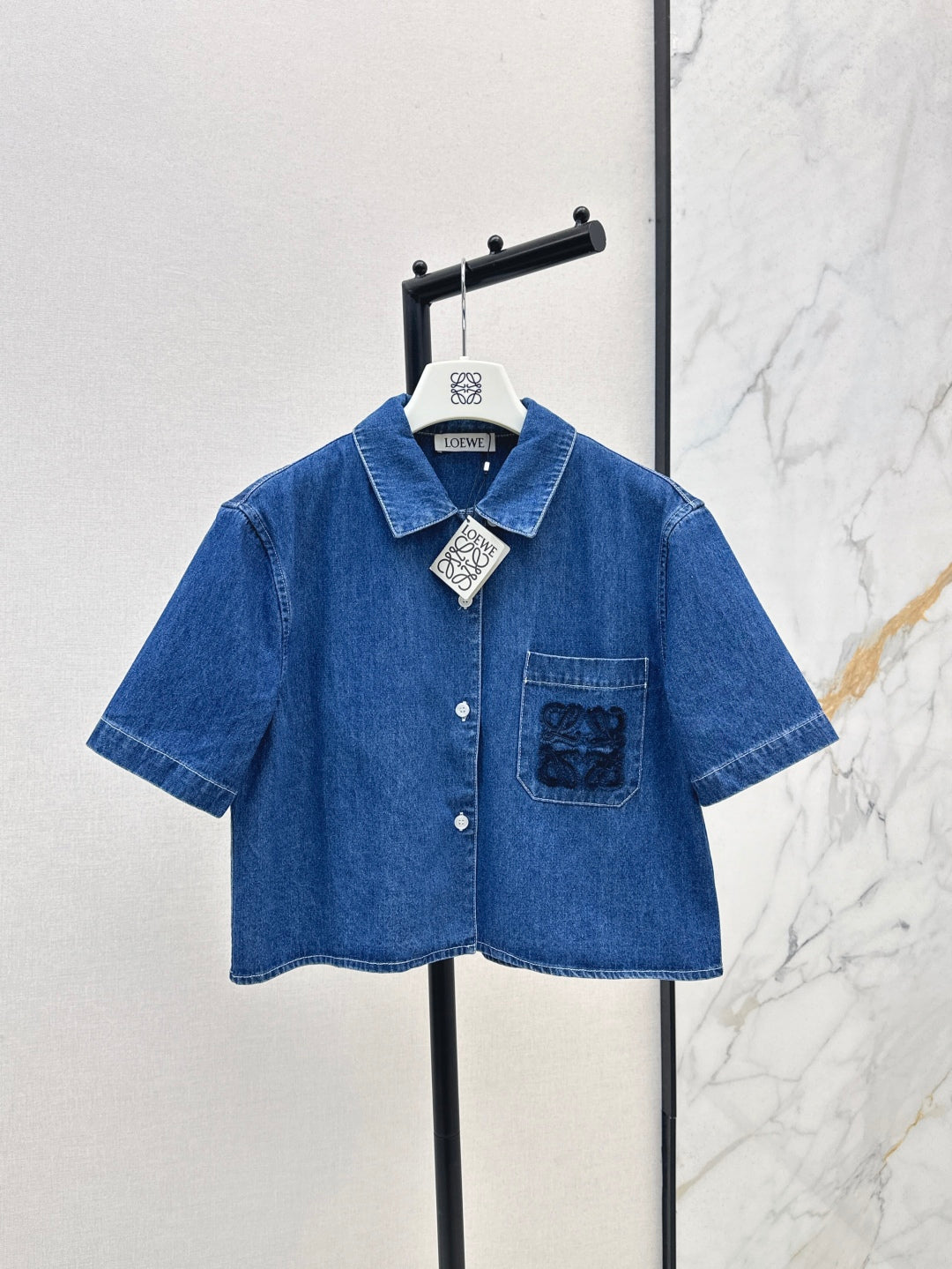 Loe* 25ss anagram cropped denim shirt