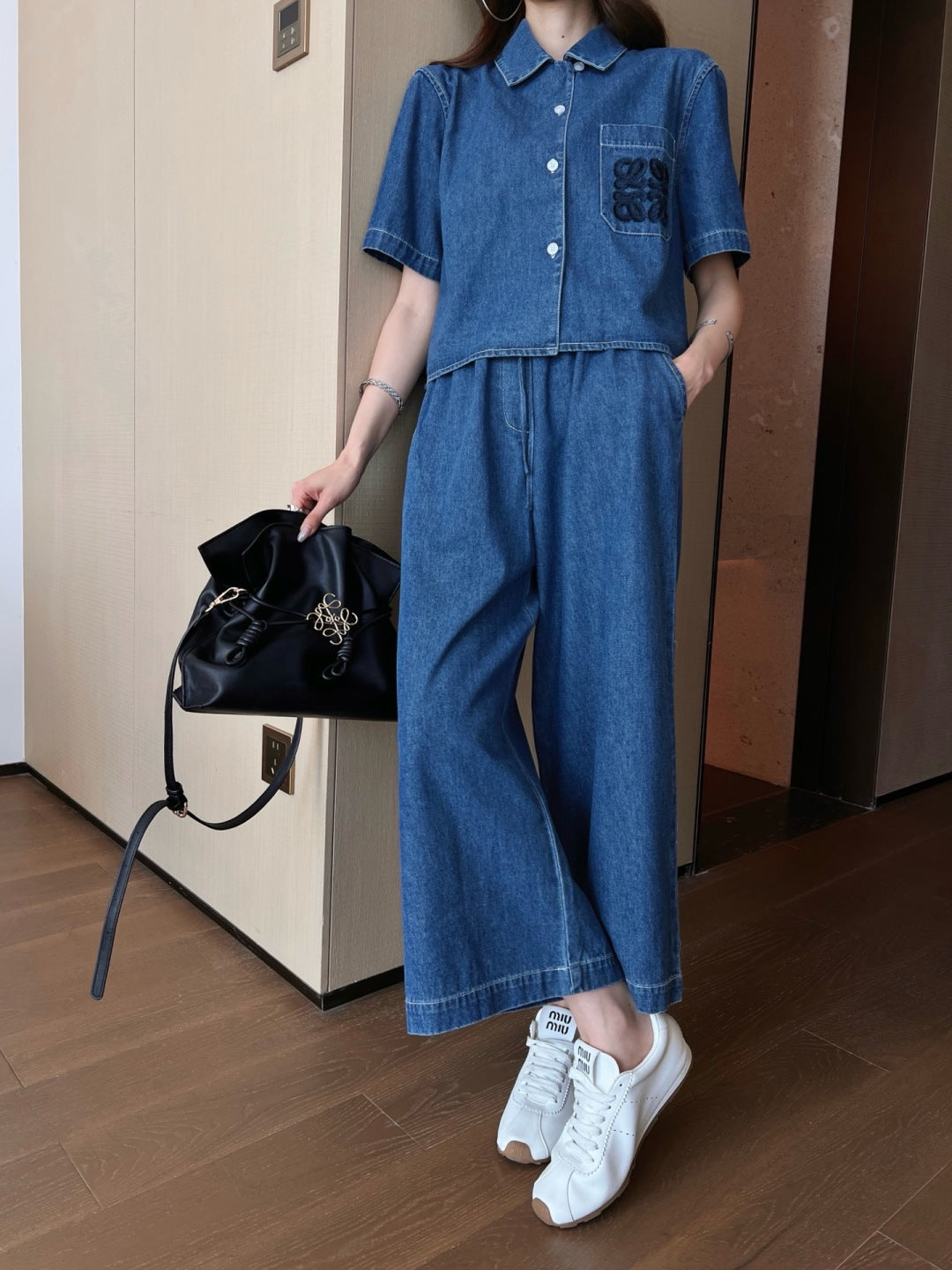 Loe* 25ss anagram cropped denim shirt
