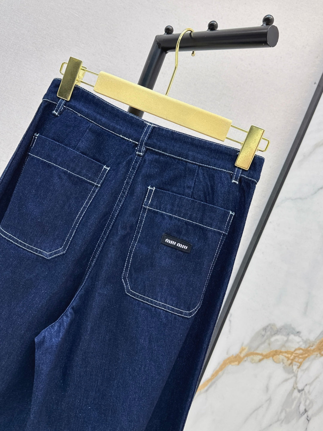 M*u 25ss straight jeans