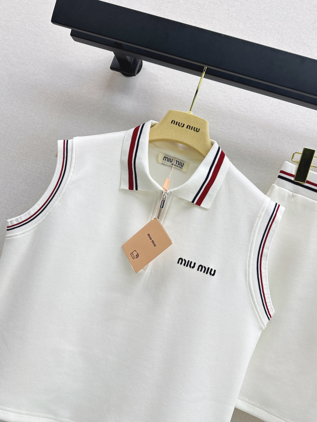 M*u 25ss cotton sleeveless polo shirt and skirt set