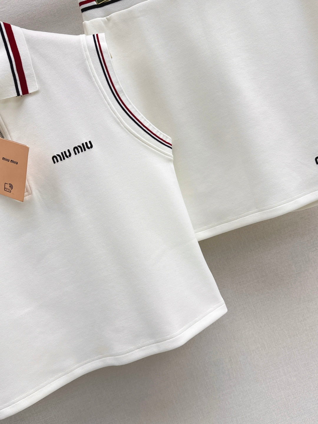 M*u 25ss cotton sleeveless polo shirt and skirt set