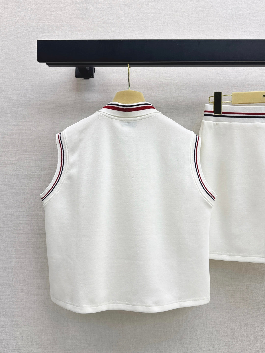 M*u 25ss cotton sleeveless polo shirt and skirt set