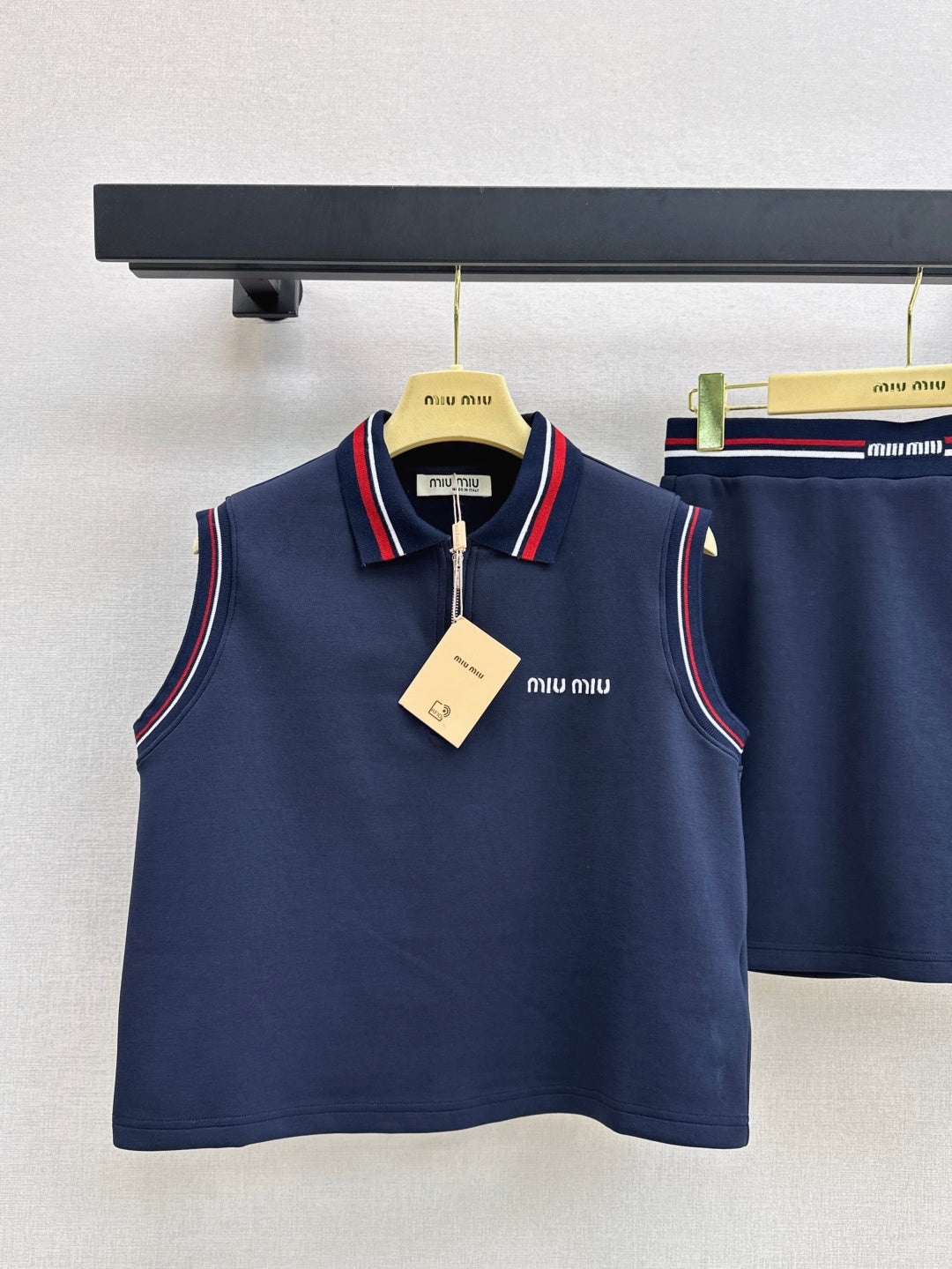 M*u 25ss cotton sleeveless polo shirt and skirt set