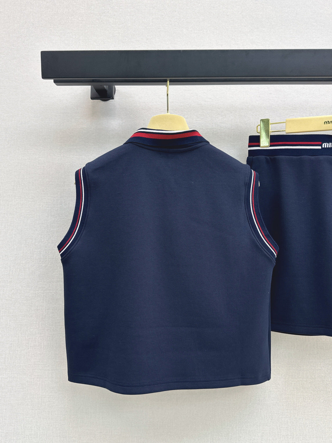 M*u 25ss cotton sleeveless polo shirt and skirt set