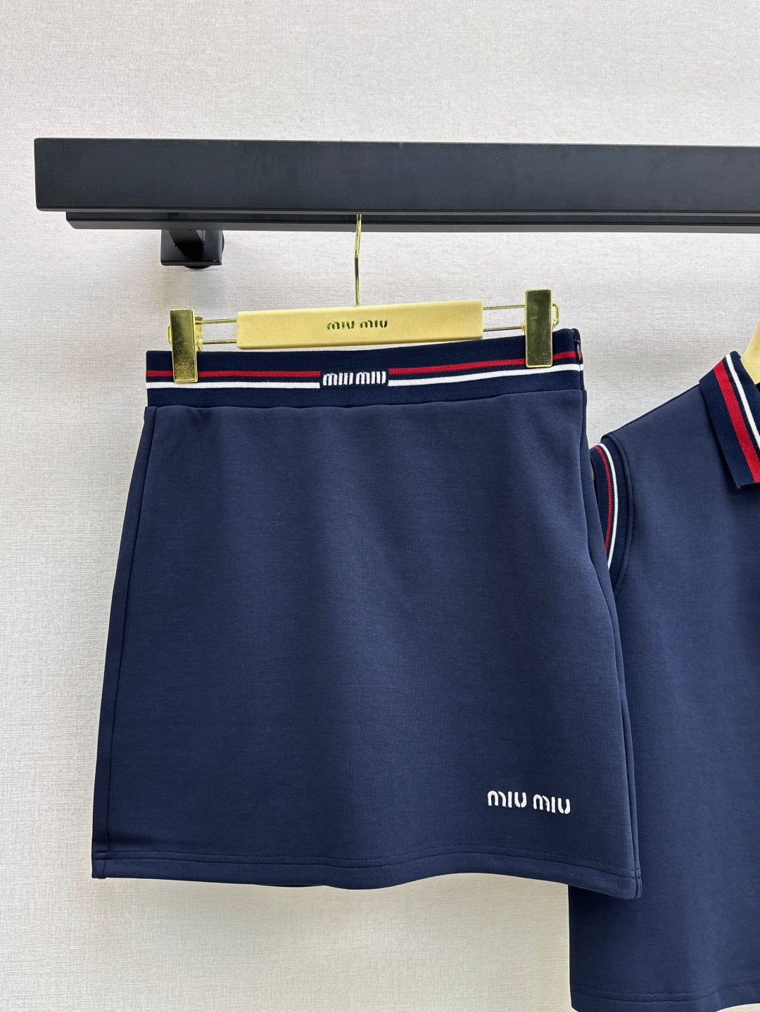 M*u 25ss cotton sleeveless polo shirt and skirt set