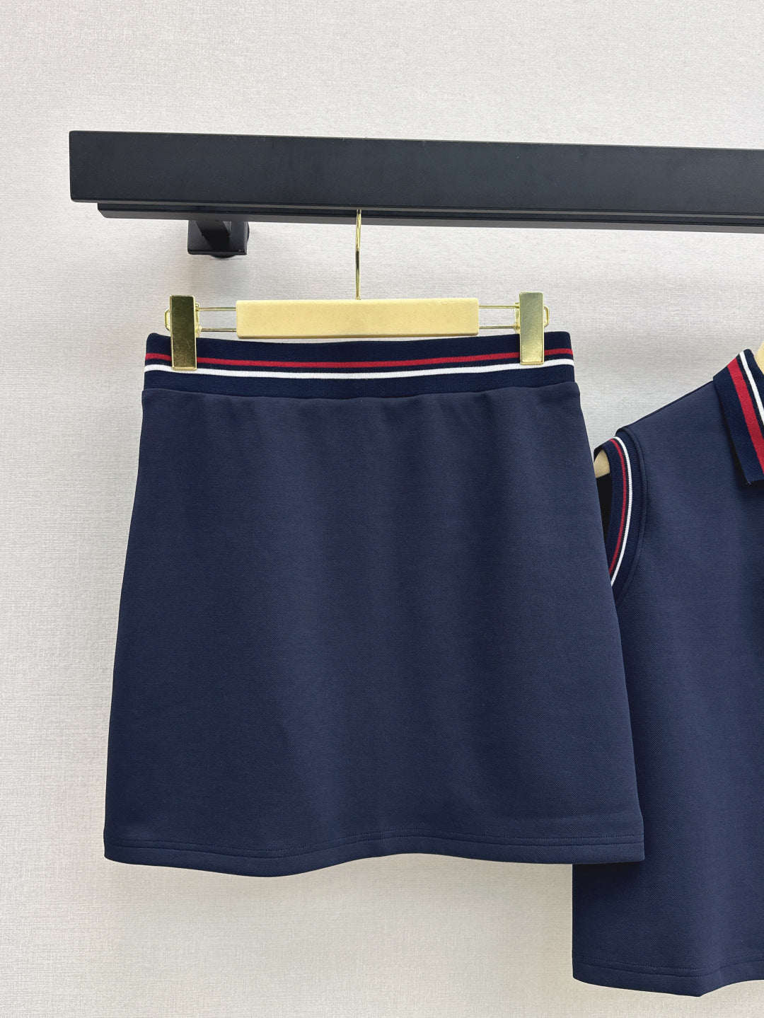 M*u 25ss cotton sleeveless polo shirt and skirt set