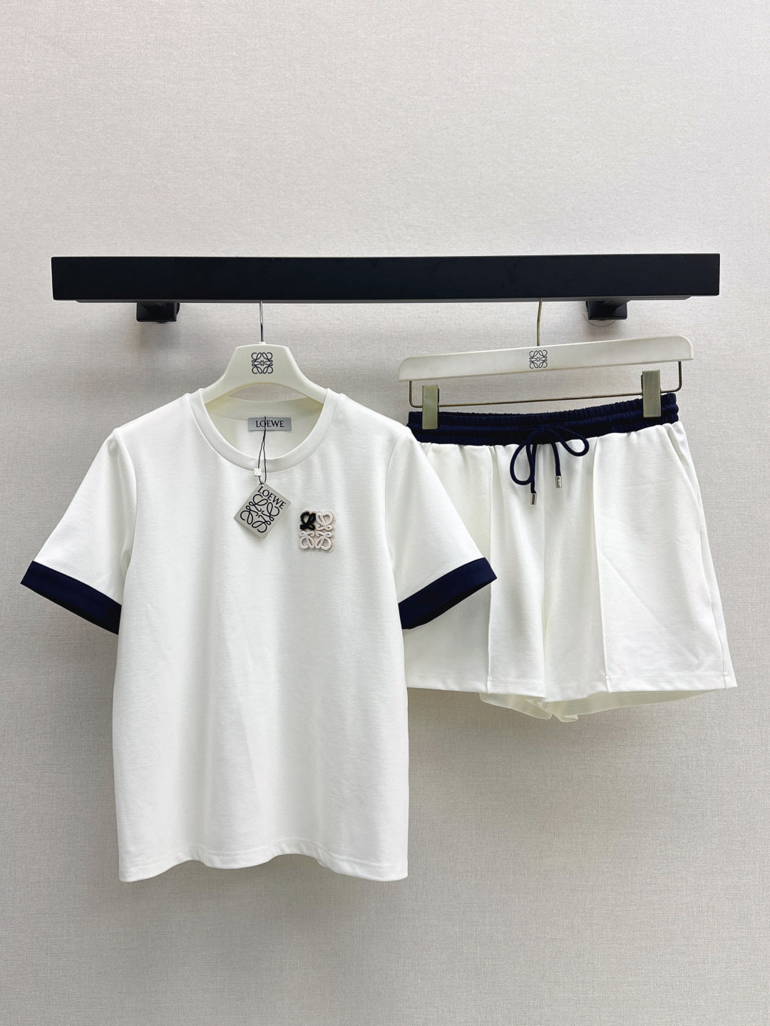Low* 25ss color-block t-shirt and shorts set