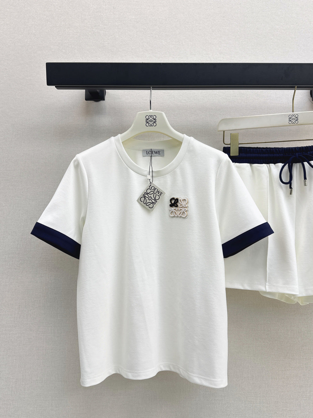 Low* 25ss color-block t-shirt and shorts set