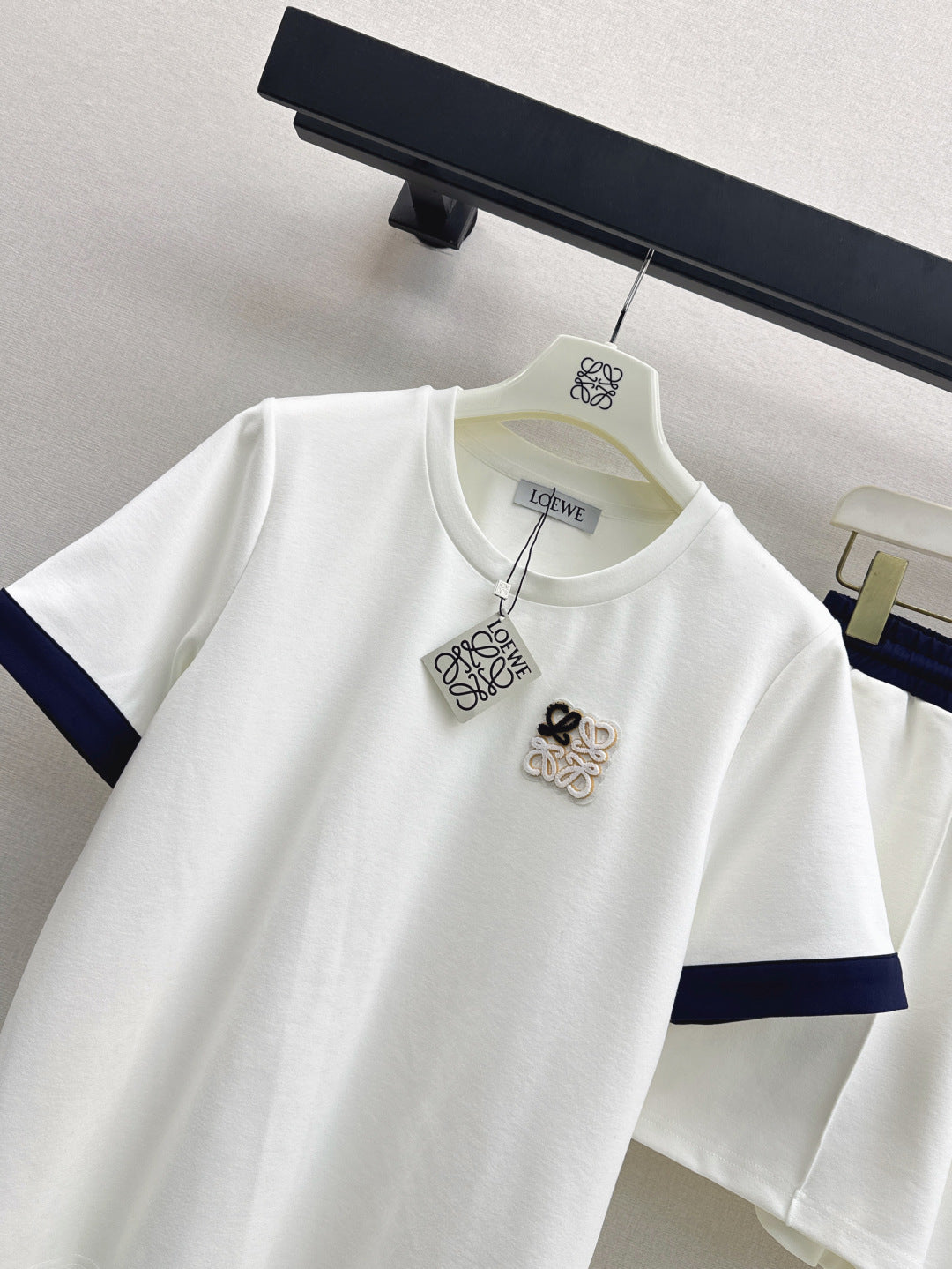 Low* 25ss color-block t-shirt and shorts set