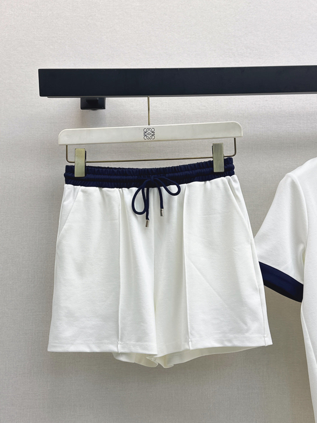 Low* 25ss color-block t-shirt and shorts set