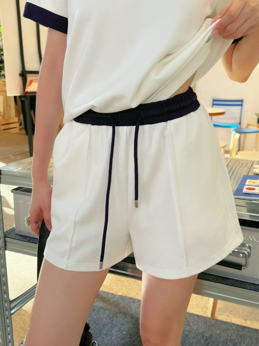 Low* 25ss color-block t-shirt and shorts set