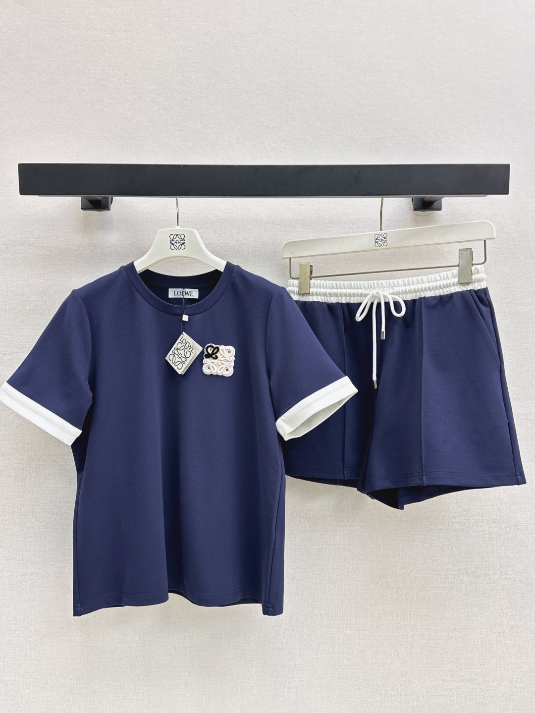 Low* 25ss color-block t-shirt and shorts set