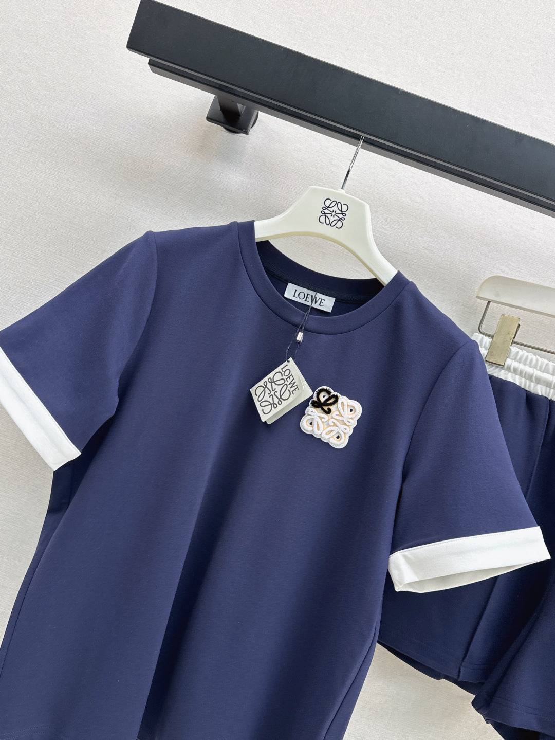 Low* 25ss color-block t-shirt and shorts set