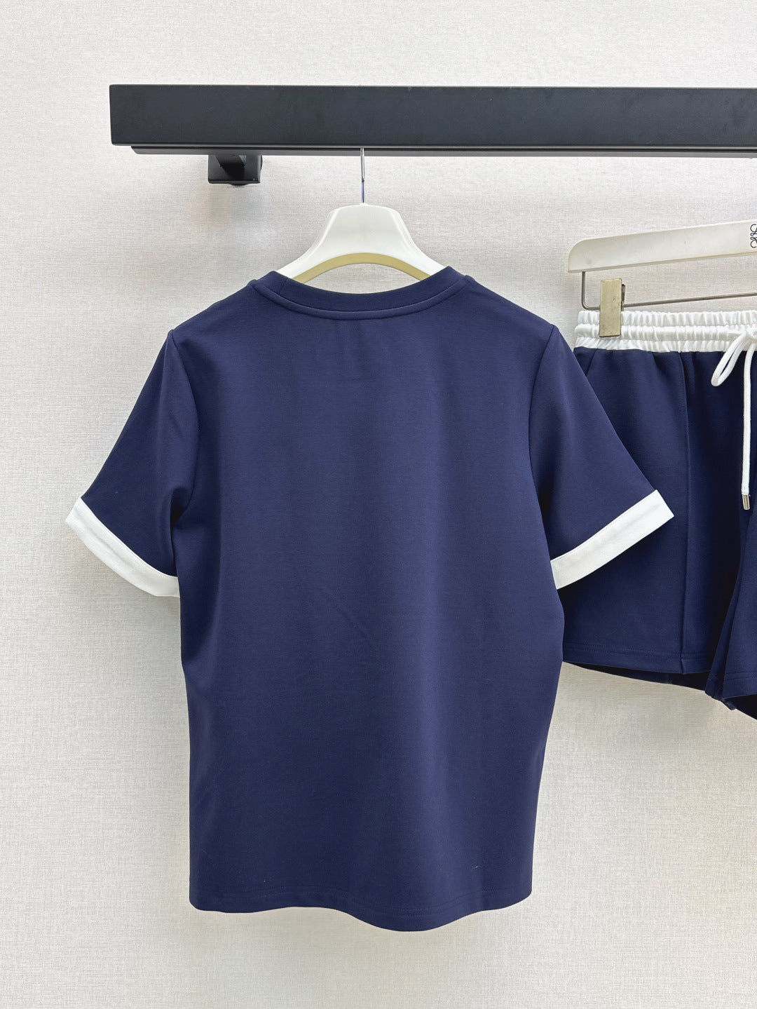 Low* 25ss color-block t-shirt and shorts set
